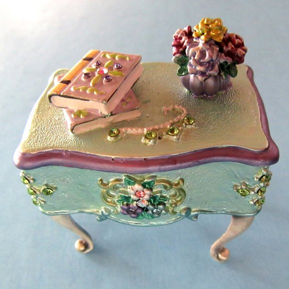 Swarovski crystals rhinestone ring box - trinket box - desk - table top - Picture 5 of 13